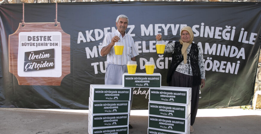 Mersin Büyükşehir Akdeniz Meyve Sineği Mücadelesinde Üreticiye Destek