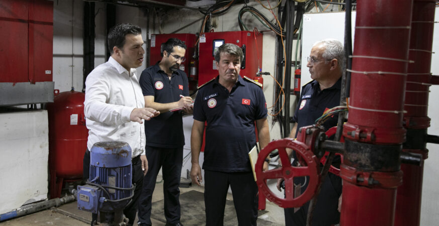 Mersin Büyükşehir İtfaiyesi Otellerde Yangın Güvenliği Denetimlerini Sürdürüyor