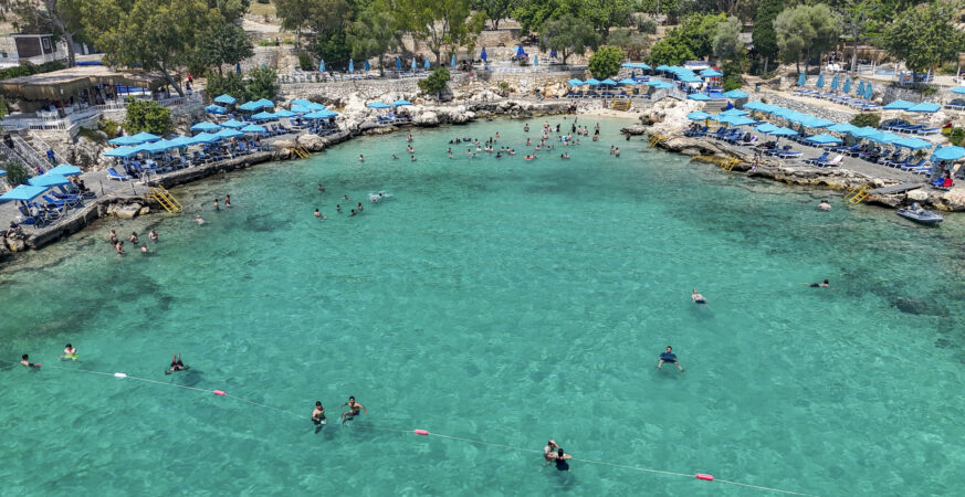 Mersin Büyükşehir Plajları Yaz Sezonunda Tatilcilerin Gözdesi Oldu