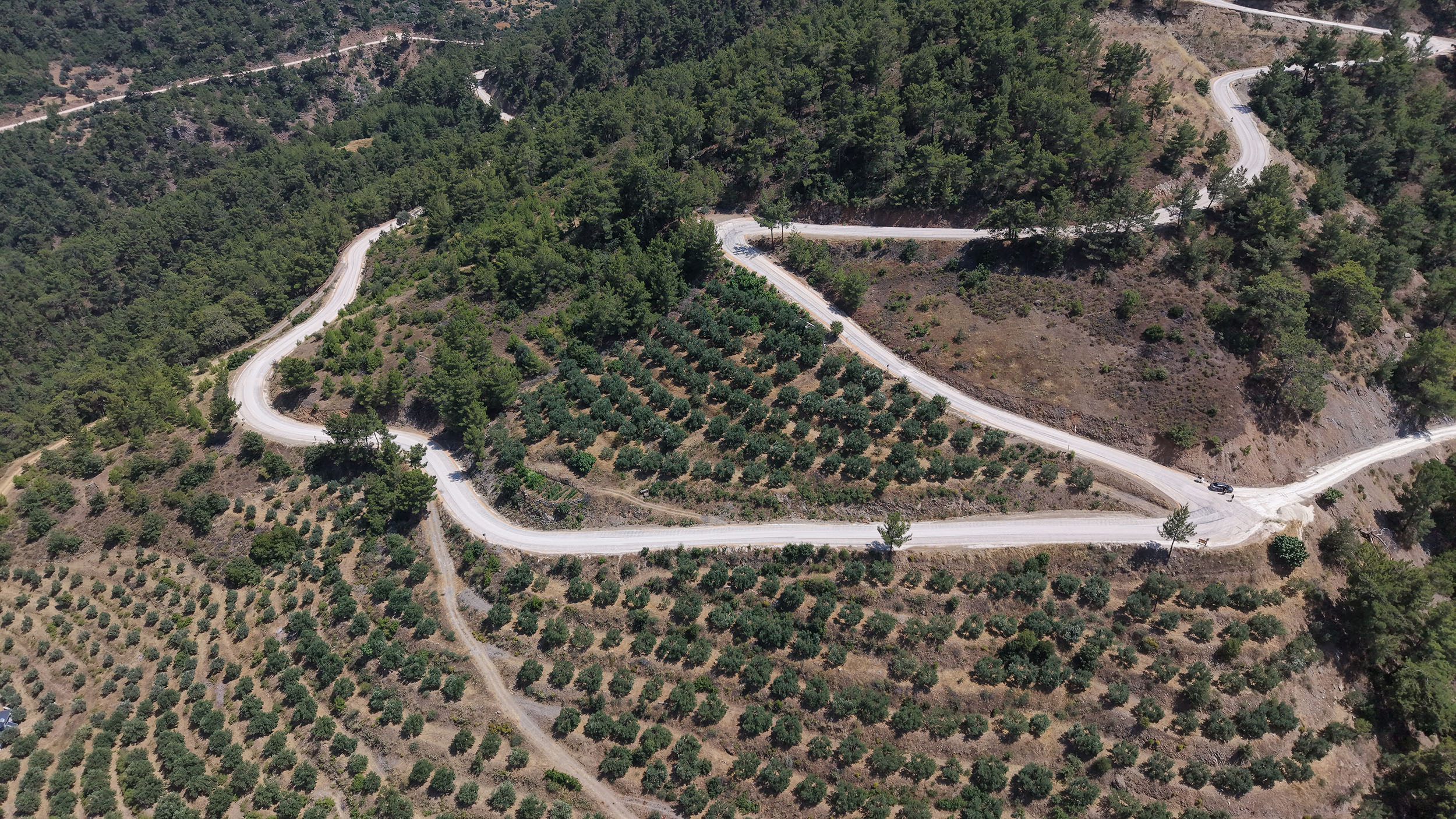 Mersin Büyükşehir, Silifke'deki Son Stabilize Yolu Asfaltladı