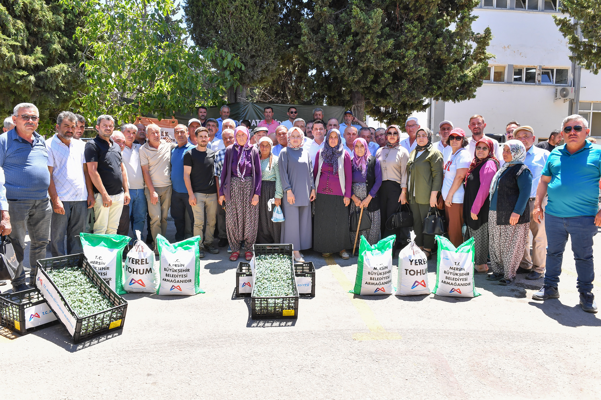 Mersin Büyükşehir'den Gülnarlı Üreticilere Kapsamlı Tarımsal Destek