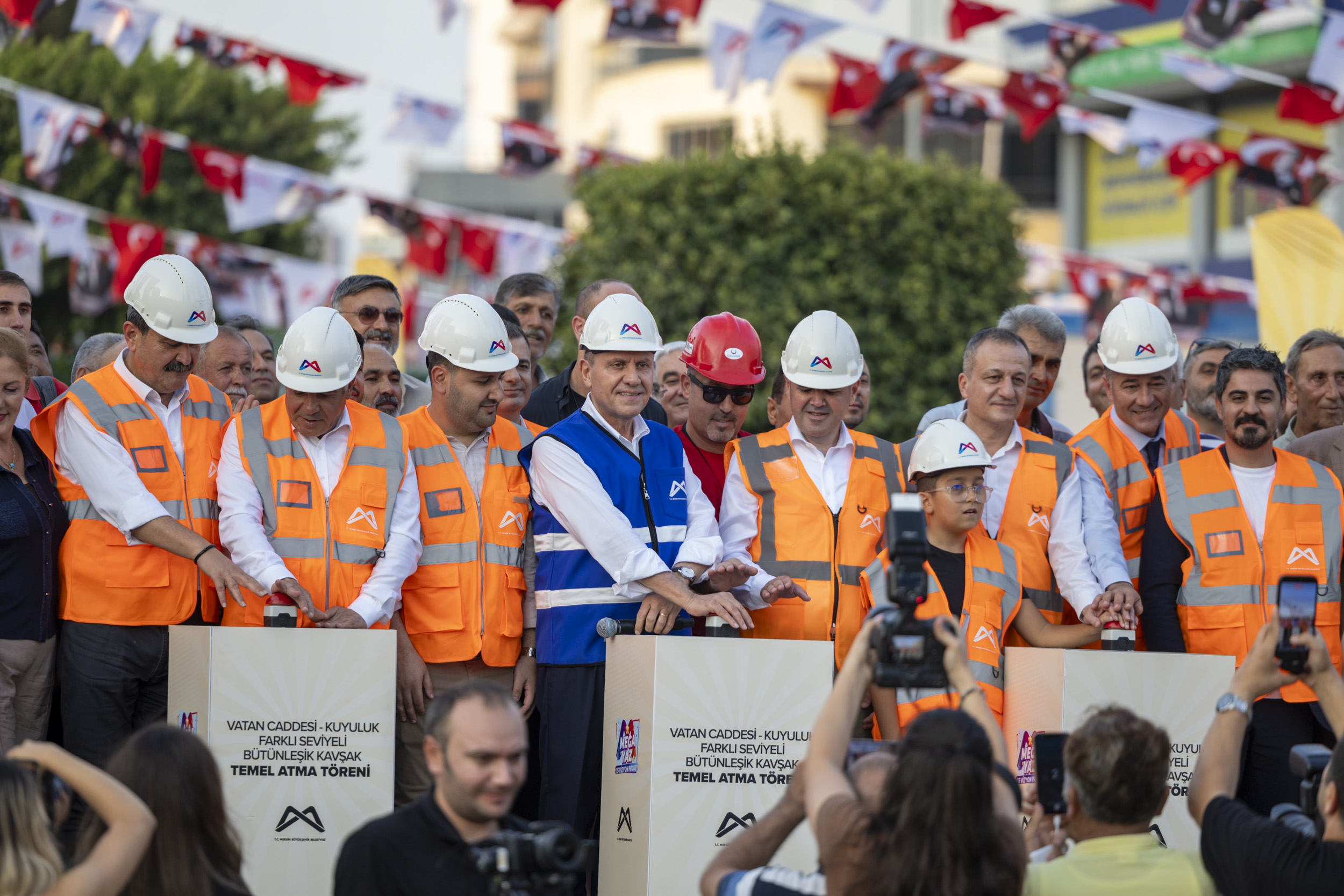 Mersin Vatan Caddesi Kuyuluk Katlı Kavşağı Temeli Atıldı