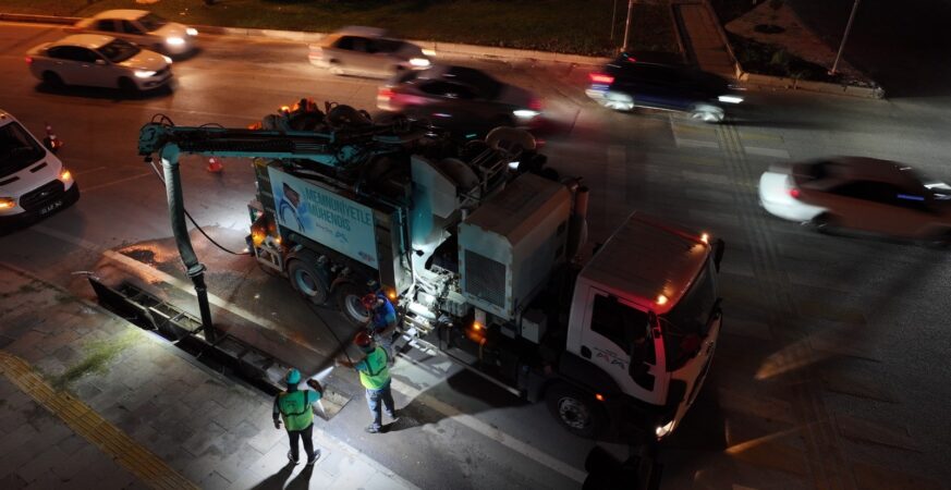 MESKİ'den Kapsamlı Yağmur Suyu Hattı, Izgara ve Menfez Temizliği