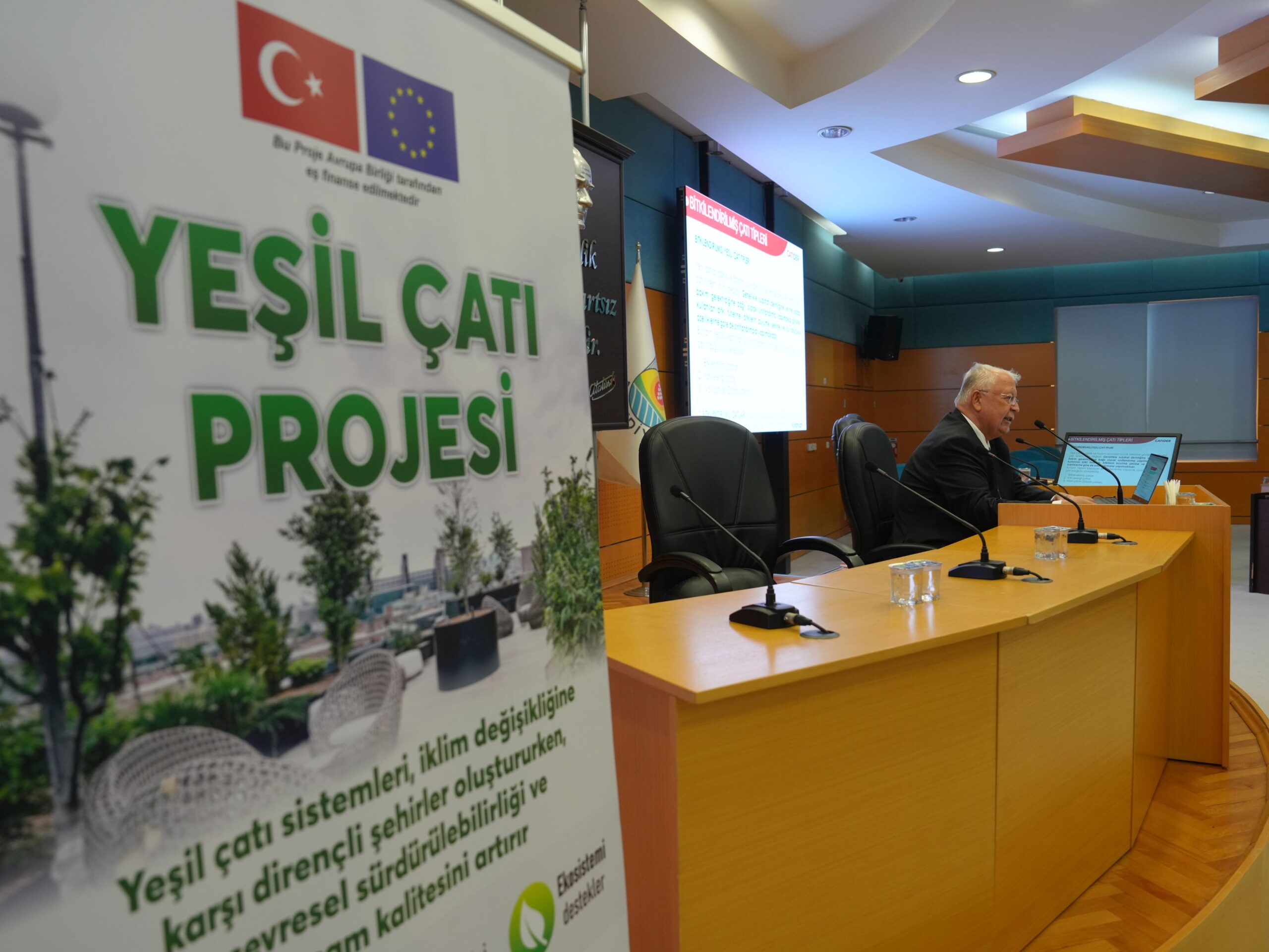 Tarsus Belediyesi Yeşil Çatı Yönetmeliği Çalıştayı Düzenledi