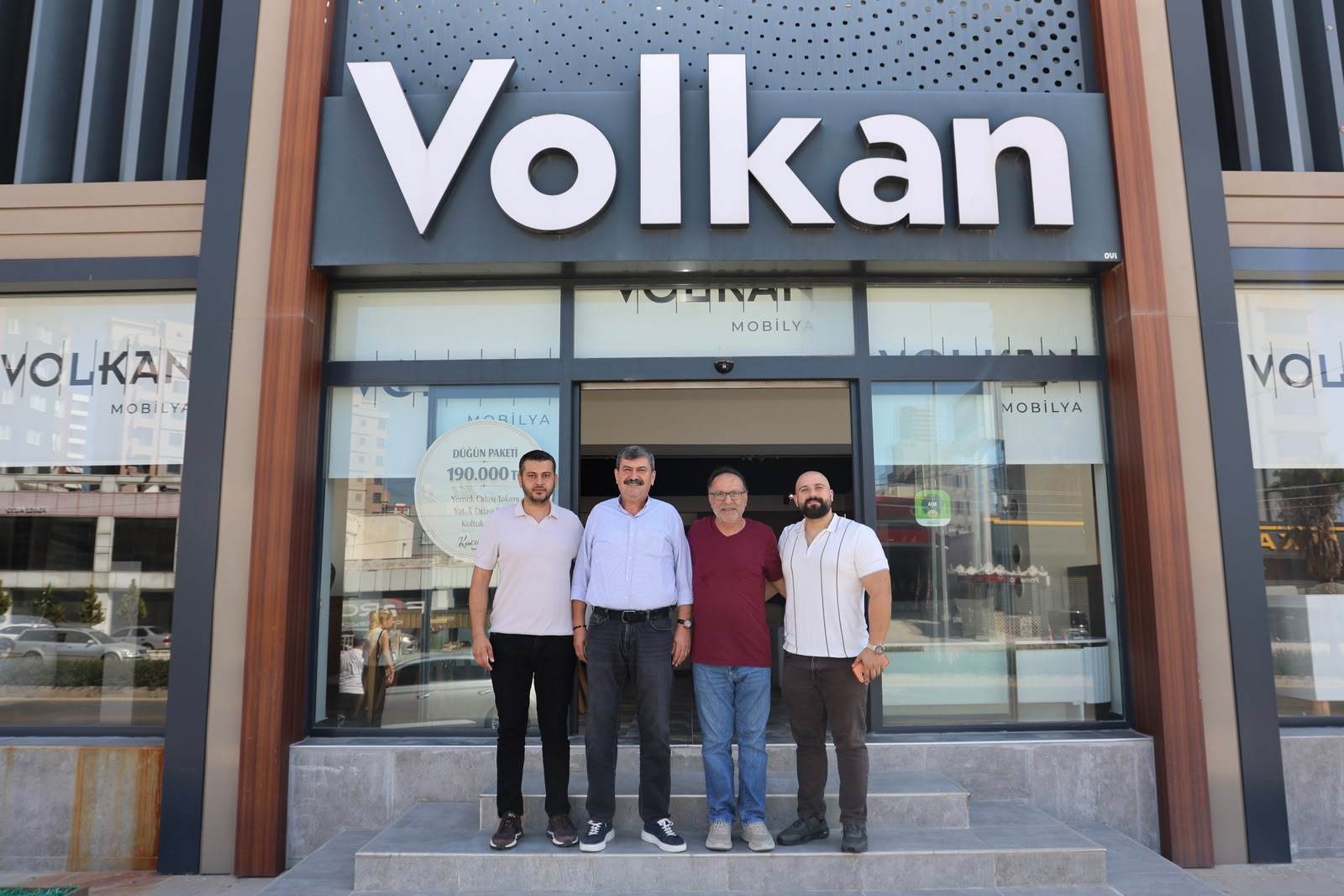 Toroslar Belediye Başkanı Abdurrahman Yıldız Esnaf Ziyaretlerini Sürdürüyor