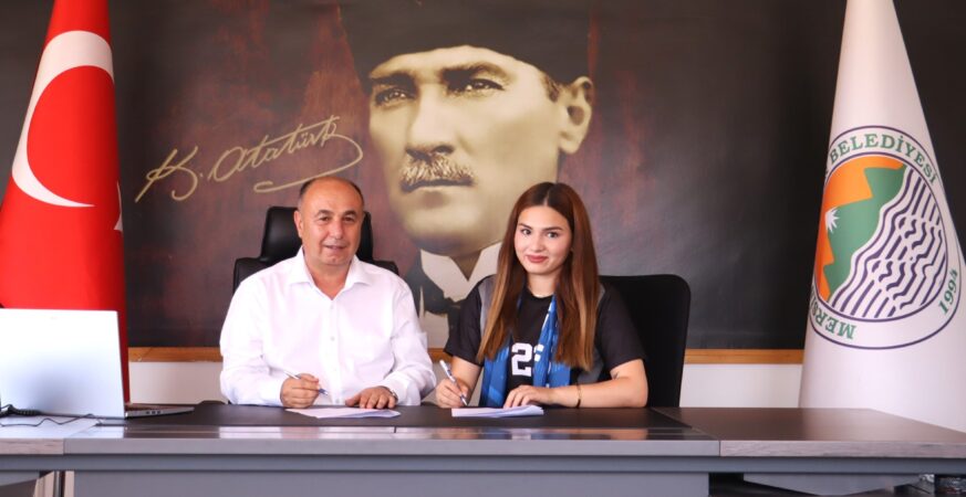 Toroslar Belediyesi Kadın Hentbol Takımı 1 Lige Güçlü Kadroyla Hazırlanıyor