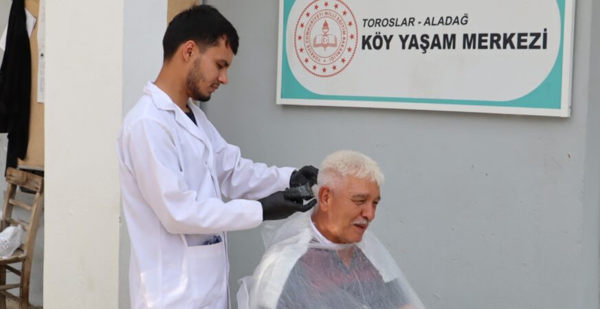Toroslar Belediyesi Kişisel Bakım Hizmeti Vatandaşların Hayatını Kolaylaştırıyor