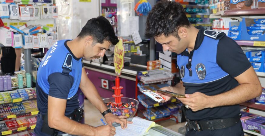 Toroslar Belediyesi Zabıta Ekipleri Marketlerde Kapsamlı Denetim Yaptı