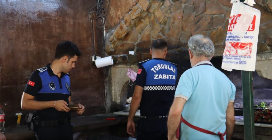Toroslar Gıda Güvenliği Denetimlerini Sıklaştırdı Toroslar Gıda Güvenliği Denetimlerini Sıklaştırdı