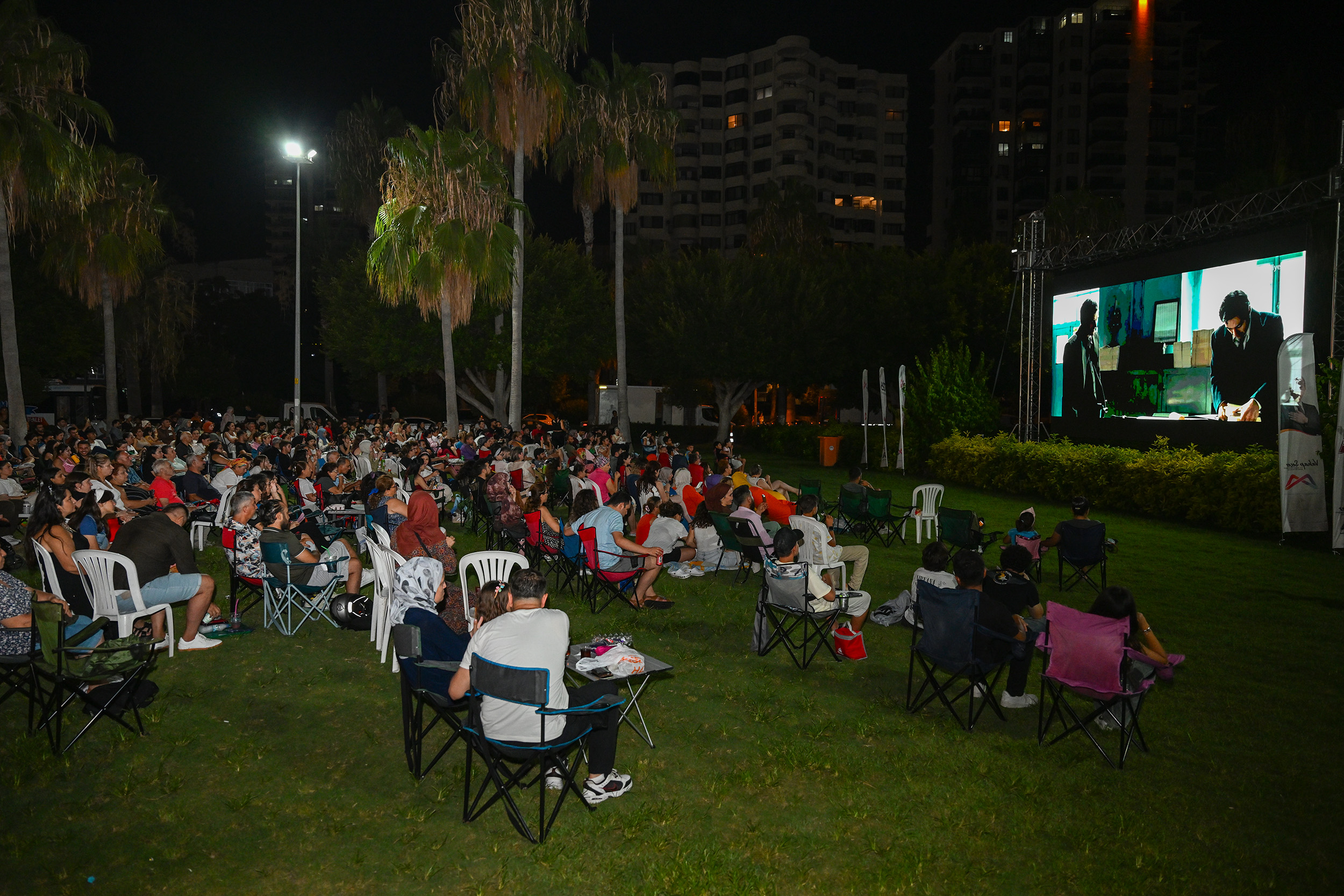 Mersin Büyükşehir Açık Hava Sinema Günleri Devam Ediyor