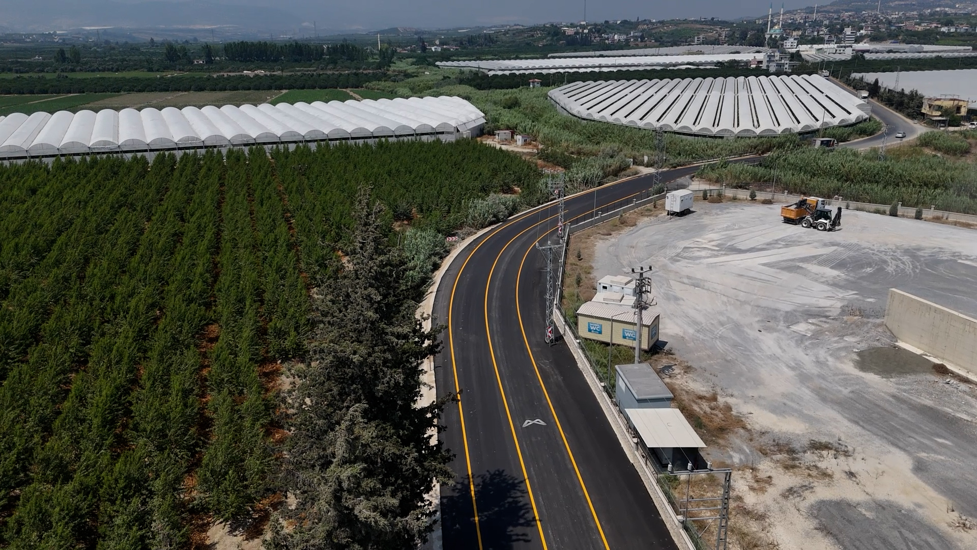 Mersin Büyükşehir Akdeniz İlçesinde Üretim ve Sanayi Hattı Yolunu Yeniledi