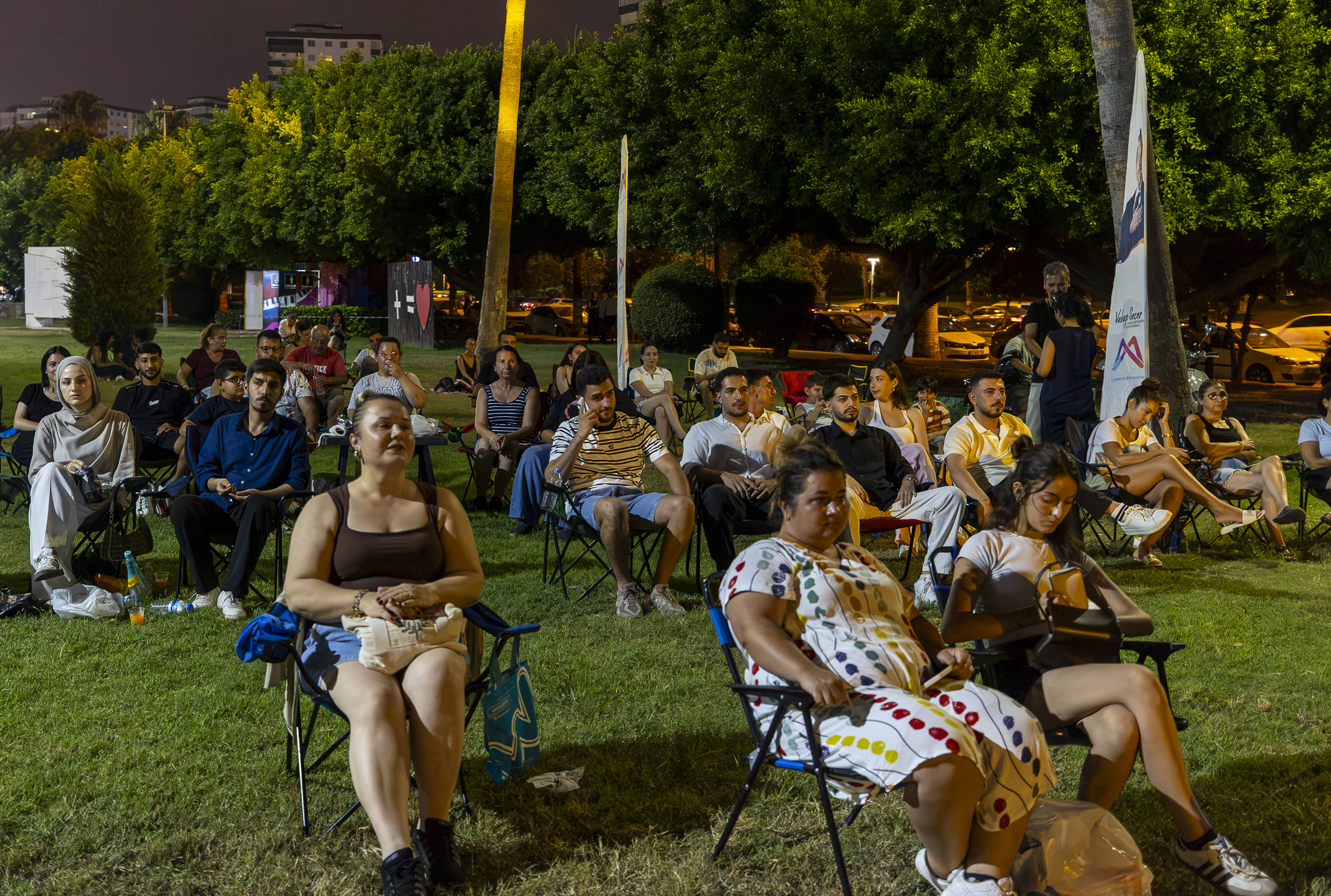 Mersin Büyükşehir Akustik Sahne Konserleri Yaz Akşamlarına Ritim Katıyor