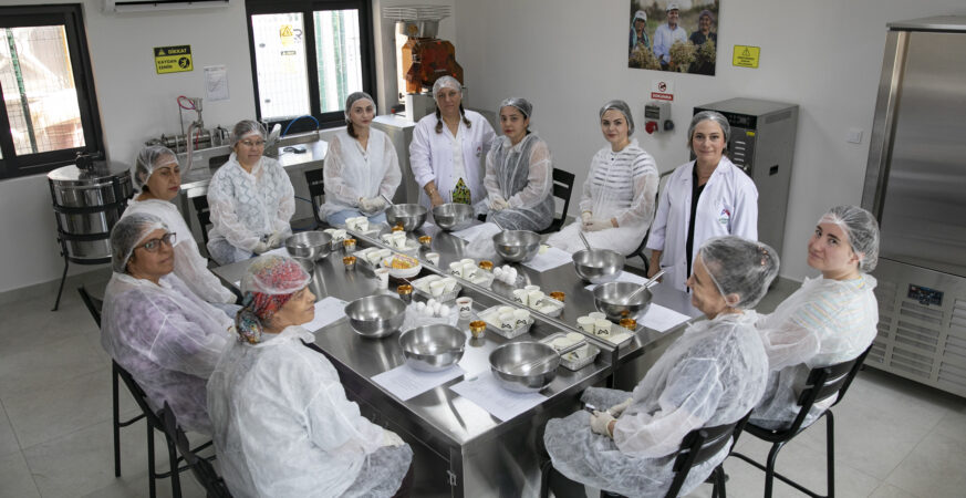Mersin Büyükşehir Hamzabeyli Atölye Kan Portakallı Muffin Atölyesi Düzenledi Mersin Büyükşehir Hamzabeyli Atölye Kan Portakallı Muffin Atölyesi Düzenledi