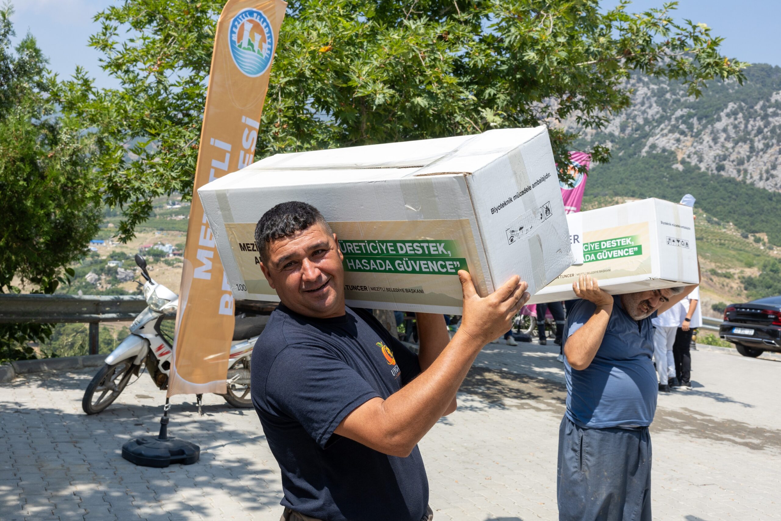 Mezitli Belediyesi Üreticilere Kapan Desteği Sağladı