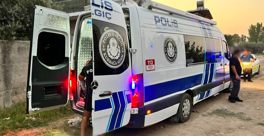 Cansız İnsan Bedeni Sandığı Cisim Telef Olmuş Hayvan Çıktı Cansız İnsan Bedeni Sandığı Cisim Telef Olmuş Hayvan Çıktı