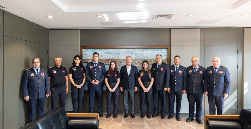 Başkan Seçer İtfaiye Haftası Kapsamında Mersin İtfaiyesi Teşkilatıyla Bir Araya Geldi