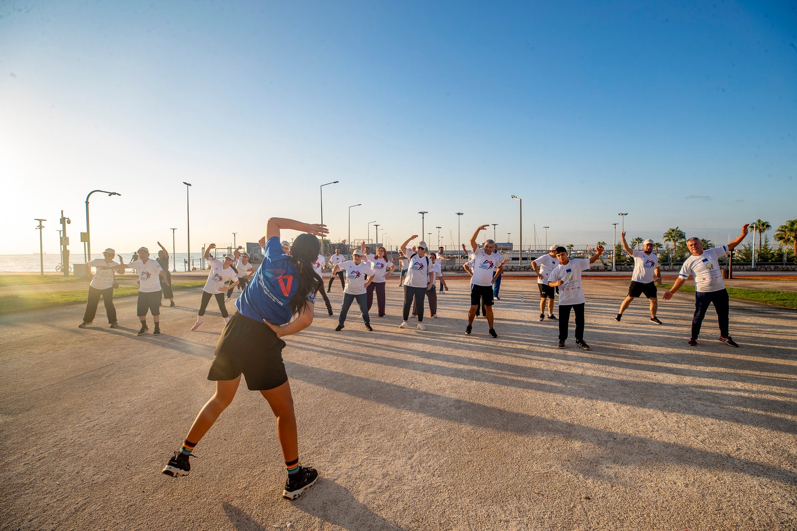 Mersin Büyükşehir Belediyesi Muhtarlarla Sabah Sporu Yaptı