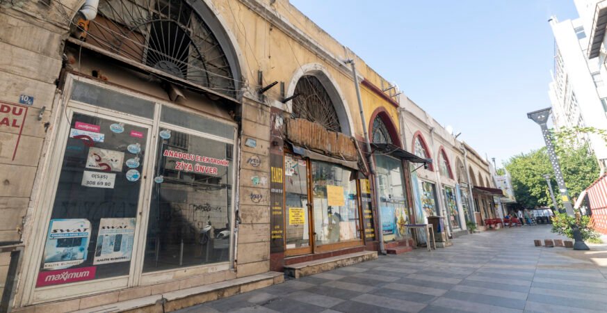 Mersin Büyükşehir Kasaplar Çarşısı'nı Restore Ediyor