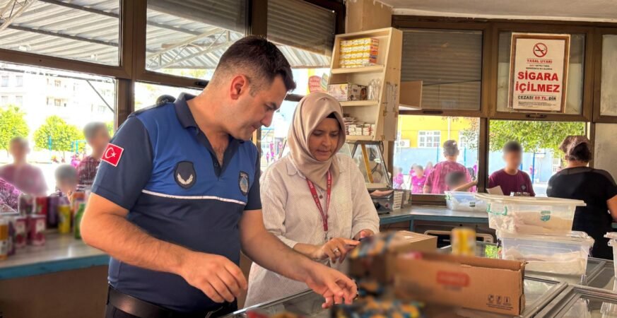 Tarsus Belediyesi Okul Kantinlerini Denetledi Tarihi Geçmiş Ürünler İmha Edildi