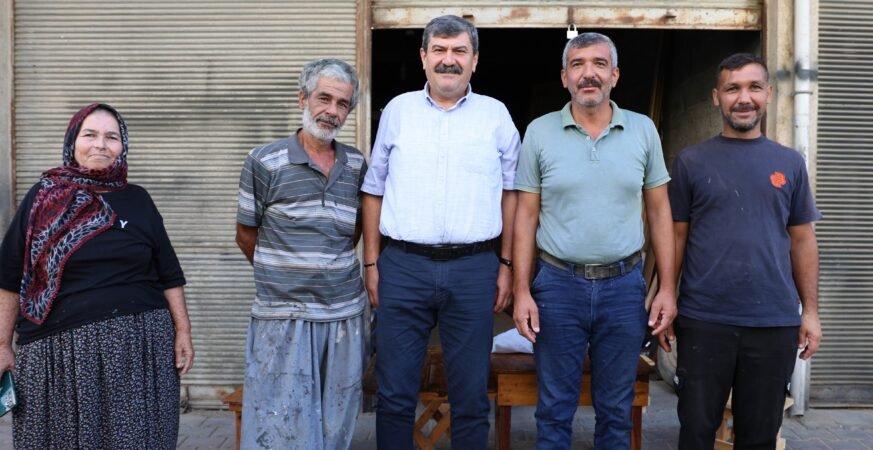 Toroslar Belediye Başkanı Abdurrahman Yıldız Esnaf Ziyaretlerini Sürdürüyor Toroslar Belediye Başkanı Abdurrahman Yıldız Esnaf Ziyaretlerini Sürdürüyor