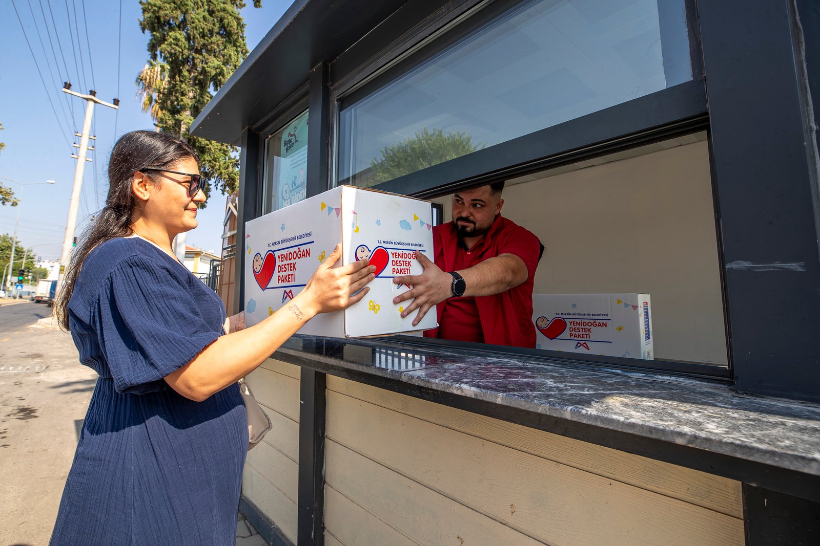 Mersin Büyükşehir Hoş Geldin Bebek Projesiyle 18 Bin Paketi Ailelere Ulaştırdı