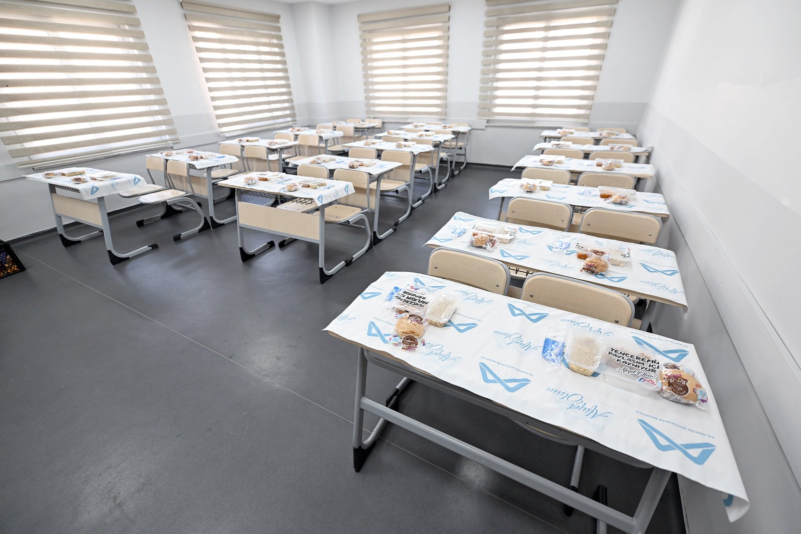 Mersin Büyükşehir Kurs Merkezlerinde Öğrencilere Yemek Desteği Mersin Büyükşehir Kurs Merkezlerinde Öğrencilere Yemek Desteği