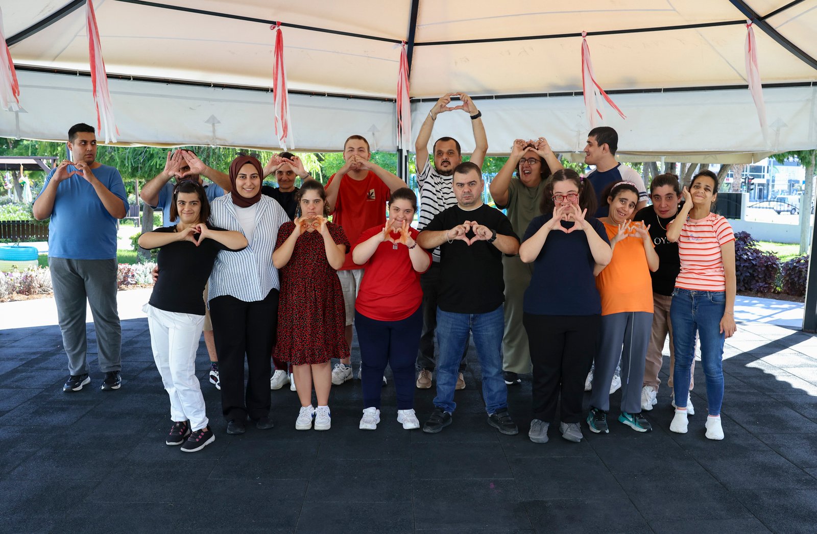 Mersin Büyükşehir Özel Gereksinimli Bireylere Binlerce Hizmet Sundu Mersin Büyükşehir Özel Gereksinimli Bireylere Binlerce Hizmet Sundu