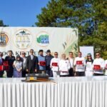 Mersin Büyükşehir Tarsus Esnaf Vitrinlerini Sanat Galerisine Dönüştürdü
