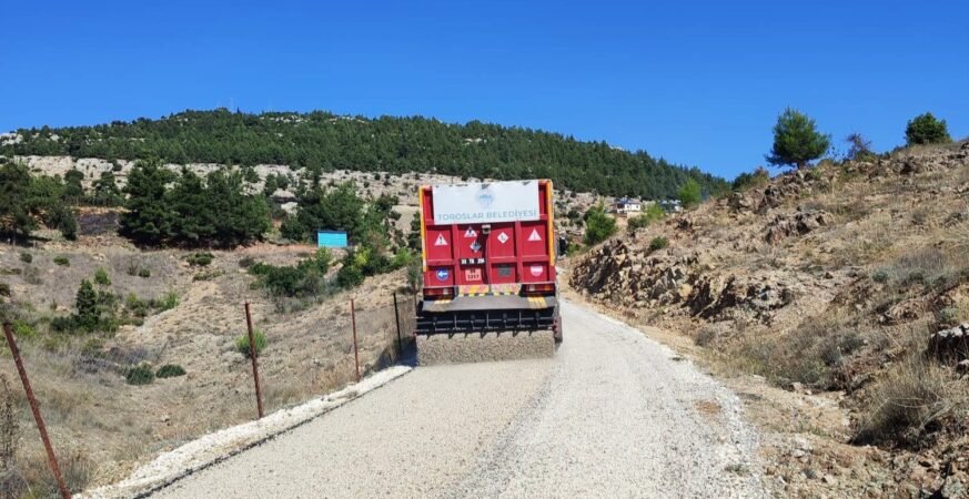 Toroslar Belediyesi Üstyapı Çalışmalarını Sürdürüyor Toroslar Belediyesi Üstyapı Çalışmalarını Sürdürüyor